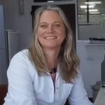 Dra. Karen Elizabeth Larsen